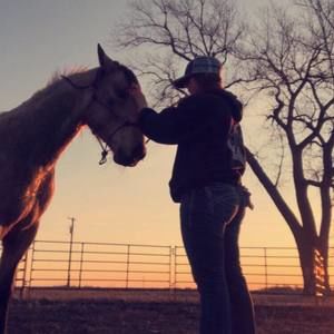 Meet your Posher, Makayla